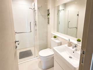 For rent 2 bedrooms condo in Huai Khwang, Bangkok