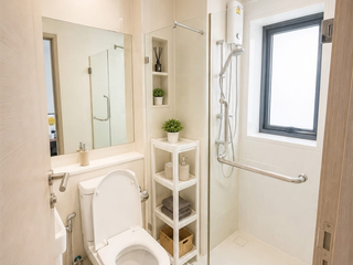 For rent 2 bedrooms condo in Huai Khwang, Bangkok