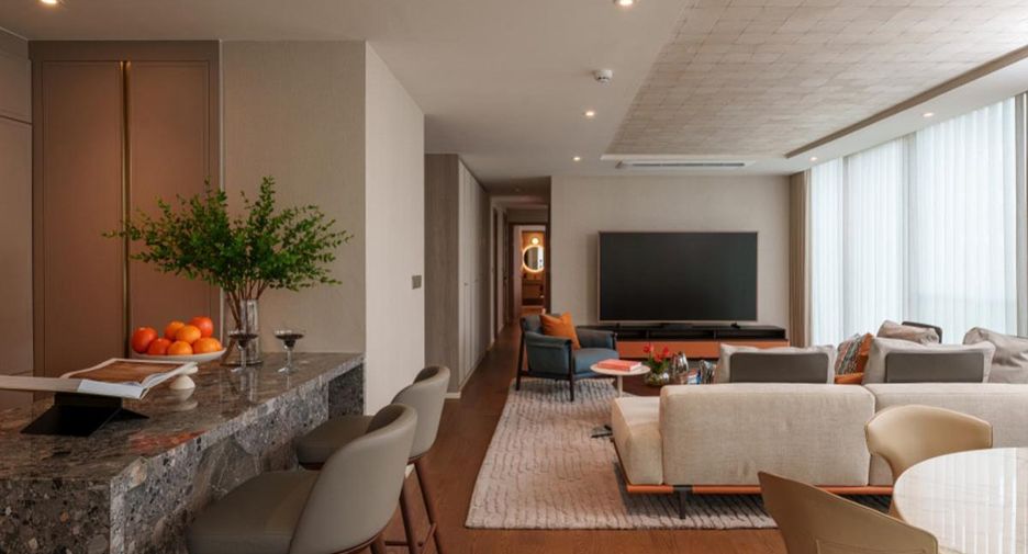For sale 2 ベッドルーム condo in Khlong Toei, Bangkok