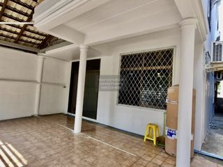 À vendre 4 chambres maison de ville à Chatuchak, Bangkok
