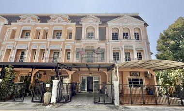 Reihenhaus zum Kauf mit 3 Zimmer in Phasi Charoen, Bangkok