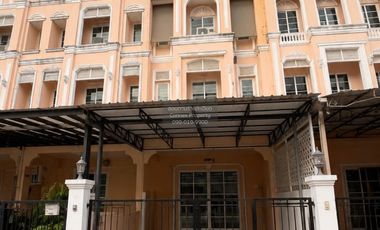 For sale 3 ベッドルーム townhouse in Phasi Charoen, Bangkok