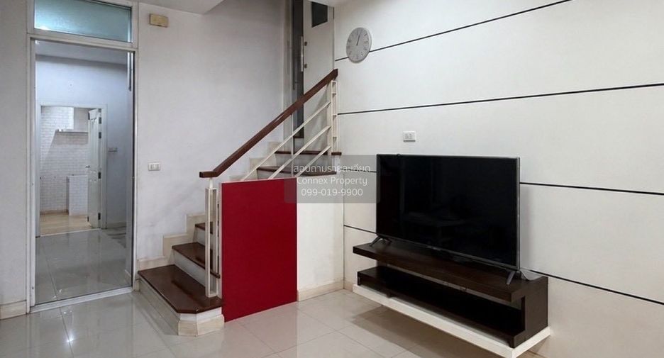 For sale 3 ベッドルーム townhouse in Phasi Charoen, Bangkok