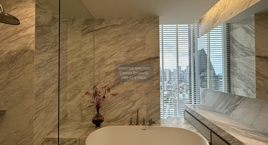 Condo en venta de 2 habitaciones en Khlong Toei, Bangkok