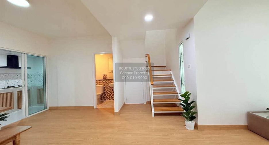 Reihenhaus zum Kauf mit 3 Zimmer in Bang Phli, Samut Prakan