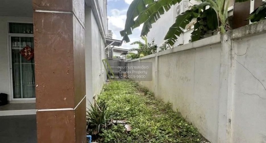 For sale 3 bedrooms townhouse in Phasi Charoen, Bangkok
