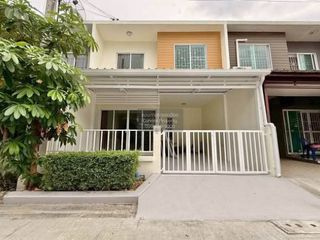 Reihenhaus zum Kauf mit 3 Zimmer in Bang Phli, Samut Prakan