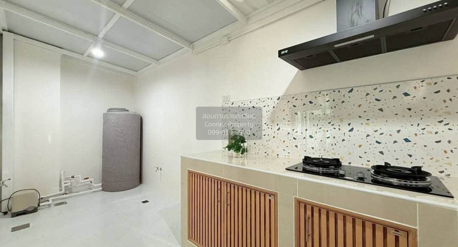 Reihenhaus zum Kauf mit 3 Zimmer in Bang Phli, Samut Prakan