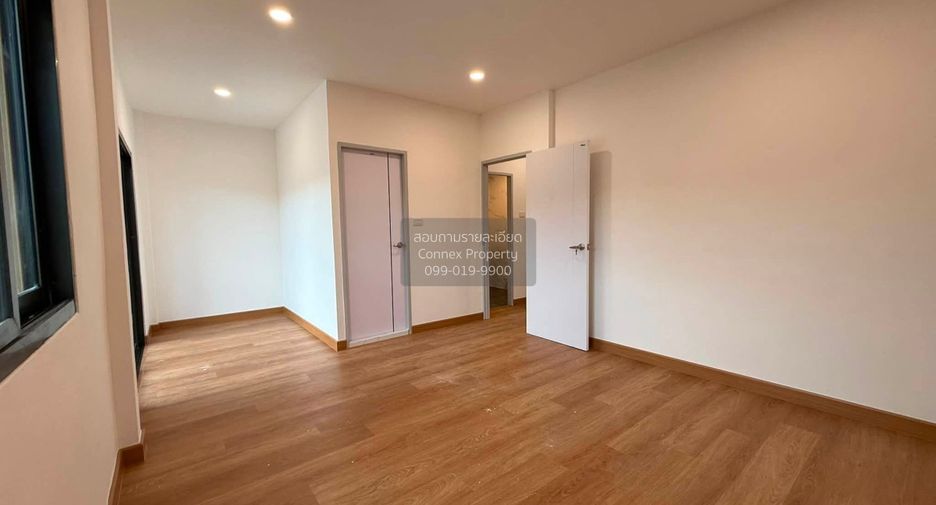 For sale 3 ベッドルーム townhouse in Prawet, Bangkok