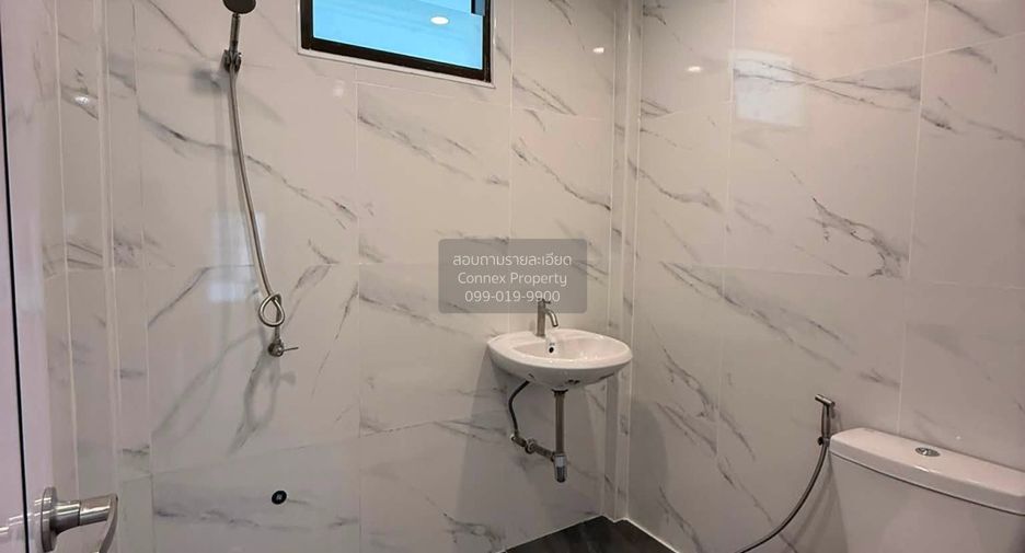For sale 3 ベッドルーム townhouse in Prawet, Bangkok