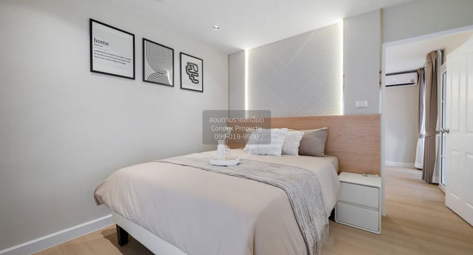 For sale 2 bedrooms condo in Phra Khanong, Bangkok
