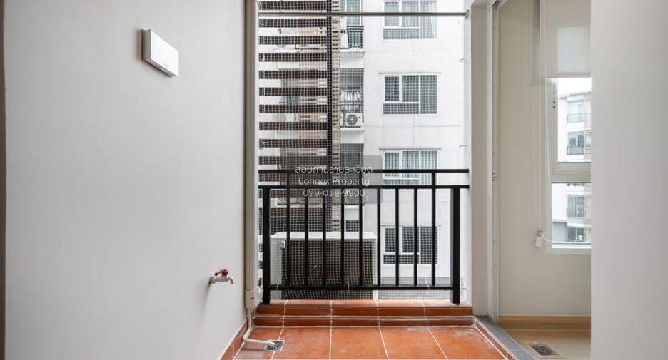 For sale 2 bedrooms condo in Phra Khanong, Bangkok