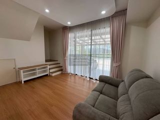 For sale 3 ベッドルーム townhouse in Prawet, Bangkok