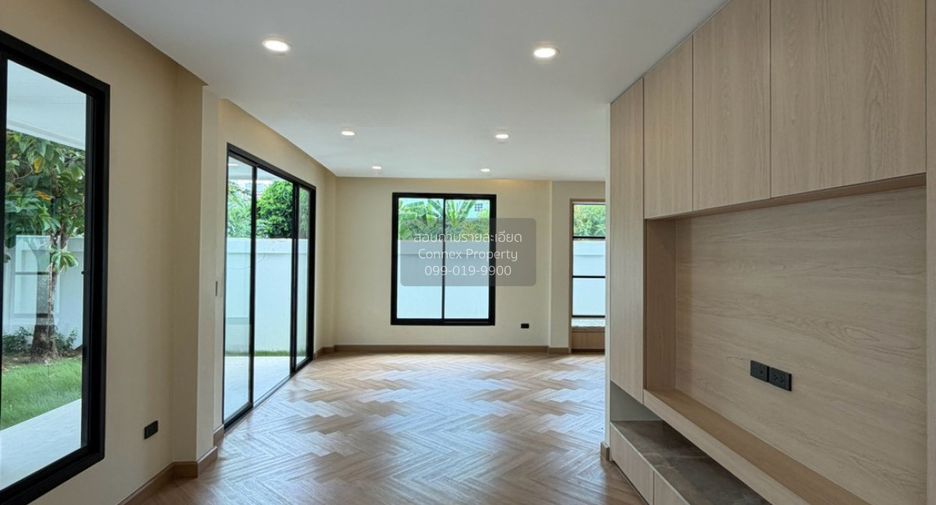 出售 4 卧室 独立屋 在 Lat Phrao, 曼谷