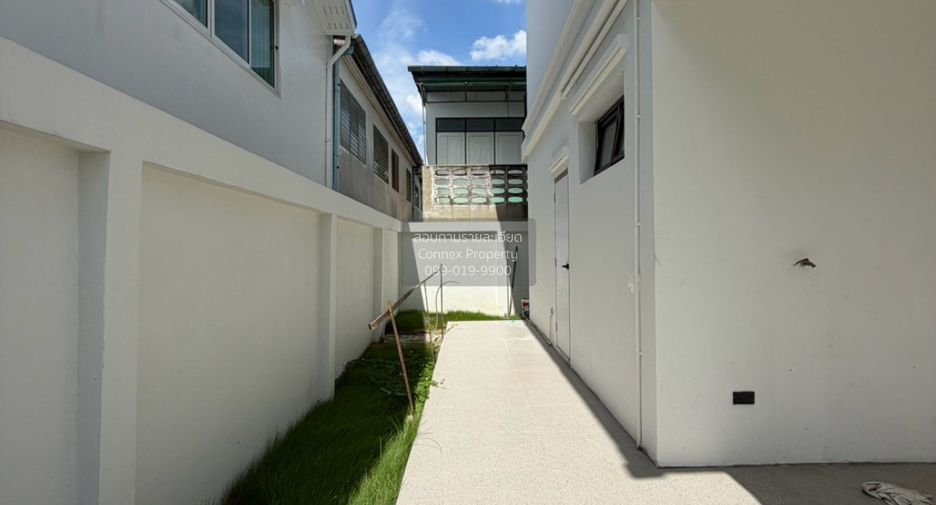 出售 4 卧室 独立屋 在 Lat Phrao, 曼谷
