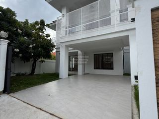 出售 4 卧室 独立屋 在 Lat Phrao, 曼谷