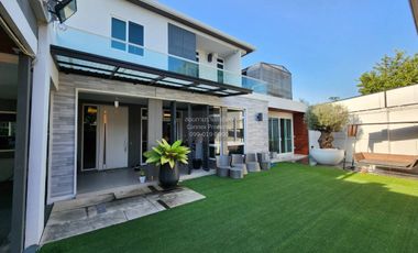 Casa en venta de 4 habitaciones en Bang Phli, Samut Prakan