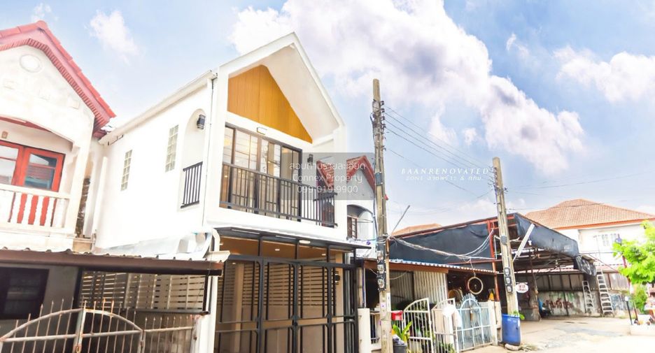 Casa adosada en venta de 2 habitaciones en Lat Phrao, Bangkok