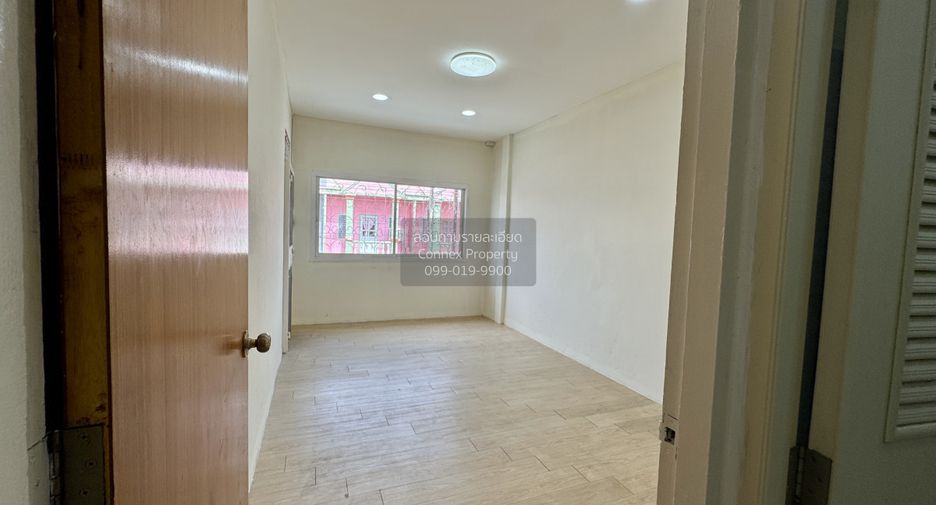 Reihenhaus zum Kauf mit 3 Zimmer in Nong Khaem, Bangkok