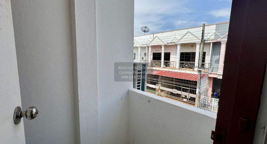 Reihenhaus zum Kauf mit 3 Zimmer in Nong Khaem, Bangkok