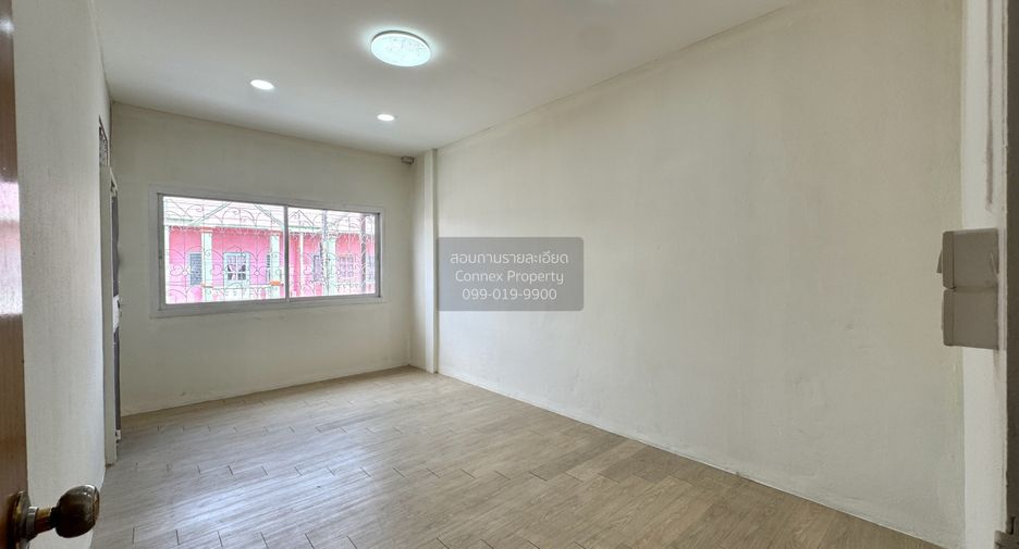 Reihenhaus zum Kauf mit 3 Zimmer in Nong Khaem, Bangkok