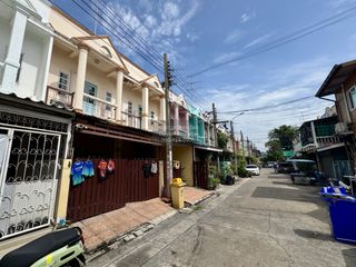 Reihenhaus zum Kauf mit 3 Zimmer in Nong Khaem, Bangkok