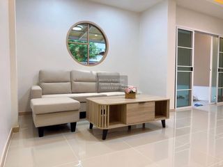 À vendre 4 chambres maison de ville à San Sai, Chiang Mai