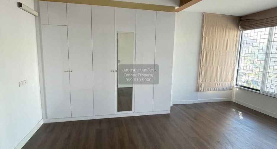Casa adosada en venta de 4 habitaciones en Lam Luk Ka, Pathum Thani