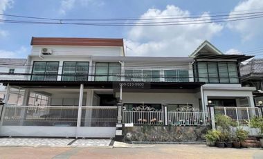 Casa adosada en venta de 4 habitaciones en Lam Luk Ka, Pathum Thani