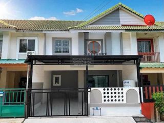 For sale 3 bedrooms townhouse in Lam Luk Ka, Pathum Thani