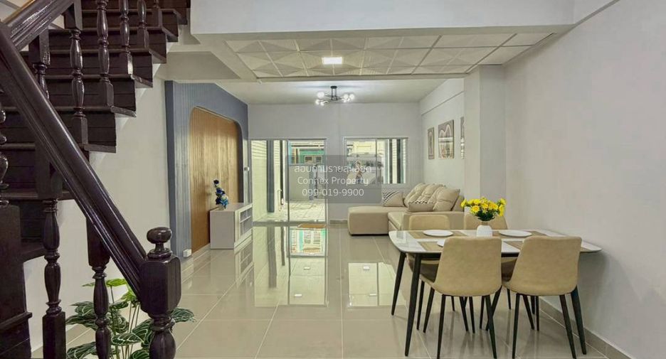 Reihenhaus zum Kauf mit 2 Zimmer in Mueang Nonthaburi, Nonthaburi