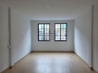 For sale 3 ベッドルーム retail Space in Thung Khru, Bangkok