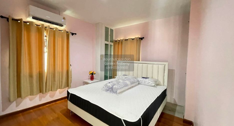 À vendre 4 chambres maison à Lat Phrao, Bangkok