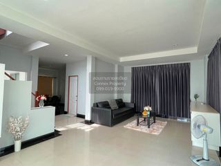 出售 4 卧室 独立屋 在 Lat Phrao, 曼谷
