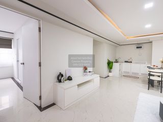 À vendre 2 chambres condo à Bang Na, Bangkok