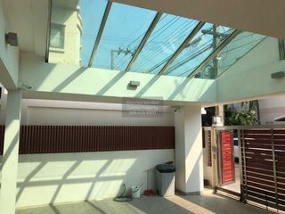 出售 4 卧室 独立屋 在 Lat Phrao, 曼谷