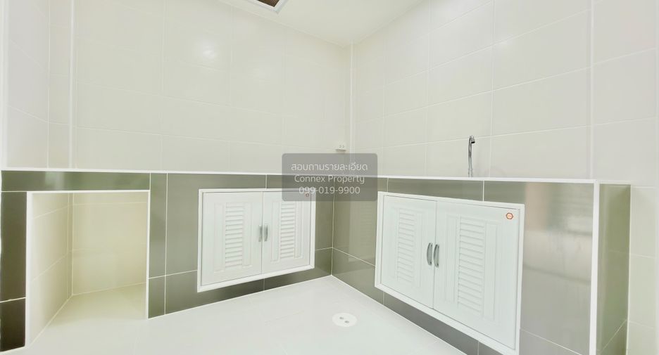 For sale 3 bedrooms townhouse in Lam Luk Ka, Pathum Thani