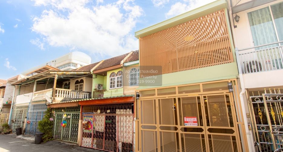 For sale 2 ベッドルーム house in Wang Thonglang, Bangkok