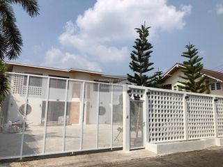 For sale 3 ベッドルーム house in Wang Thonglang, Bangkok