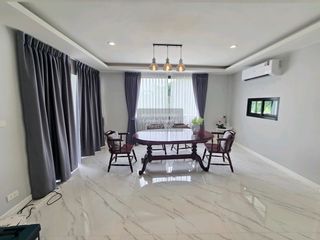Reihenhaus zum Kauf mit 3 Zimmer in Phra Khanong, Bangkok