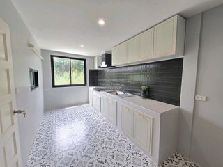 Reihenhaus zum Kauf mit 3 Zimmer in Phra Khanong, Bangkok