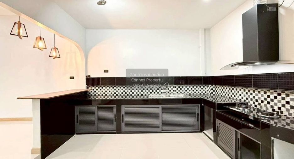 Reihenhaus zum Kauf mit 2 Zimmer in Mueang Phuket, Phuket