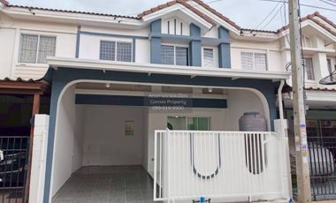 À vendre 3 chambres maison de ville à Mueang Pathum Thani, Pathum Thani