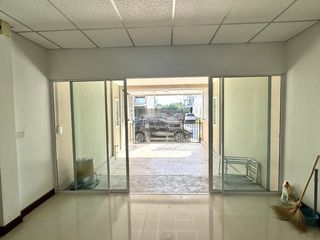 Reihenhaus zum Kauf mit 3 Zimmer in Nong Khaem, Bangkok