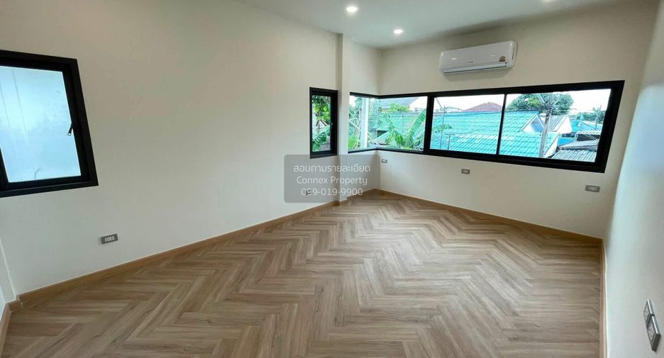 Haus zum Kauf mit 4 Zimmer in Lat Phrao, Bangkok