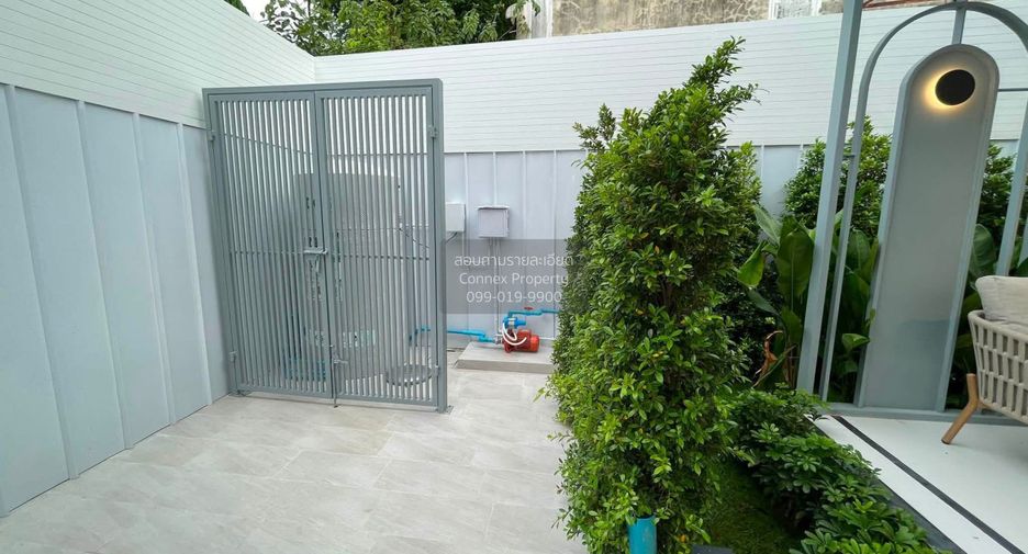 Haus zum Kauf mit 4 Zimmer in Lat Phrao, Bangkok