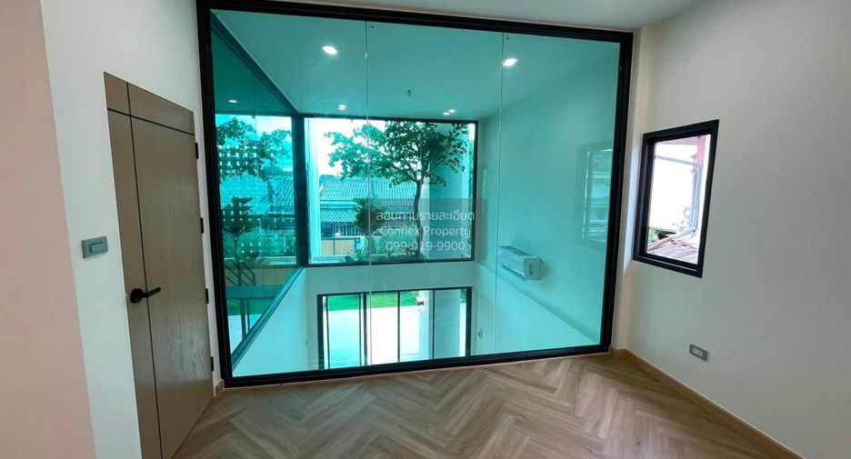 Haus zum Kauf mit 4 Zimmer in Lat Phrao, Bangkok