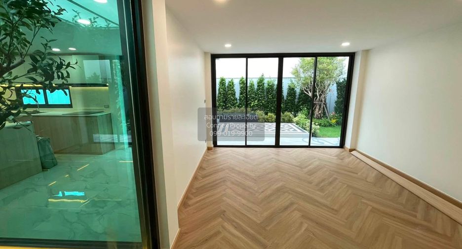 Haus zum Kauf mit 4 Zimmer in Lat Phrao, Bangkok