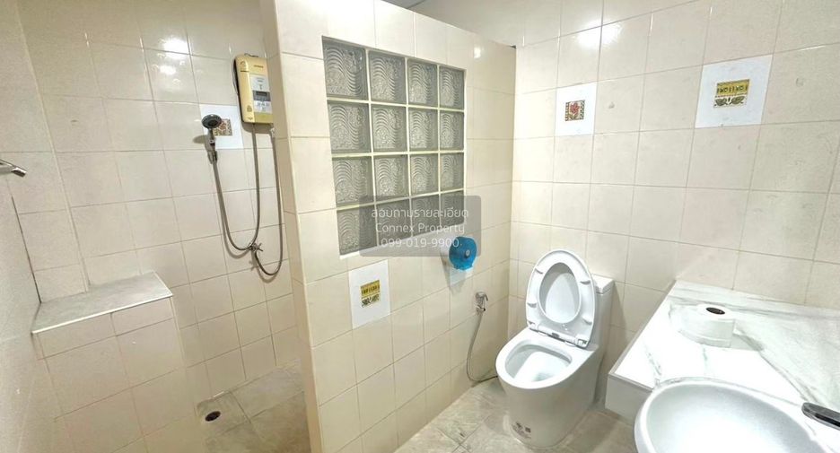 出售 4 卧室 独立屋 在 Mueang Nonthaburi, Nonthaburi