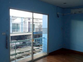 Reihenhaus zum Kauf mit 3 Zimmer in Nong Khaem, Bangkok